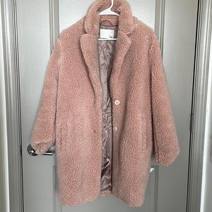 Aritzia • Sherpa Coat